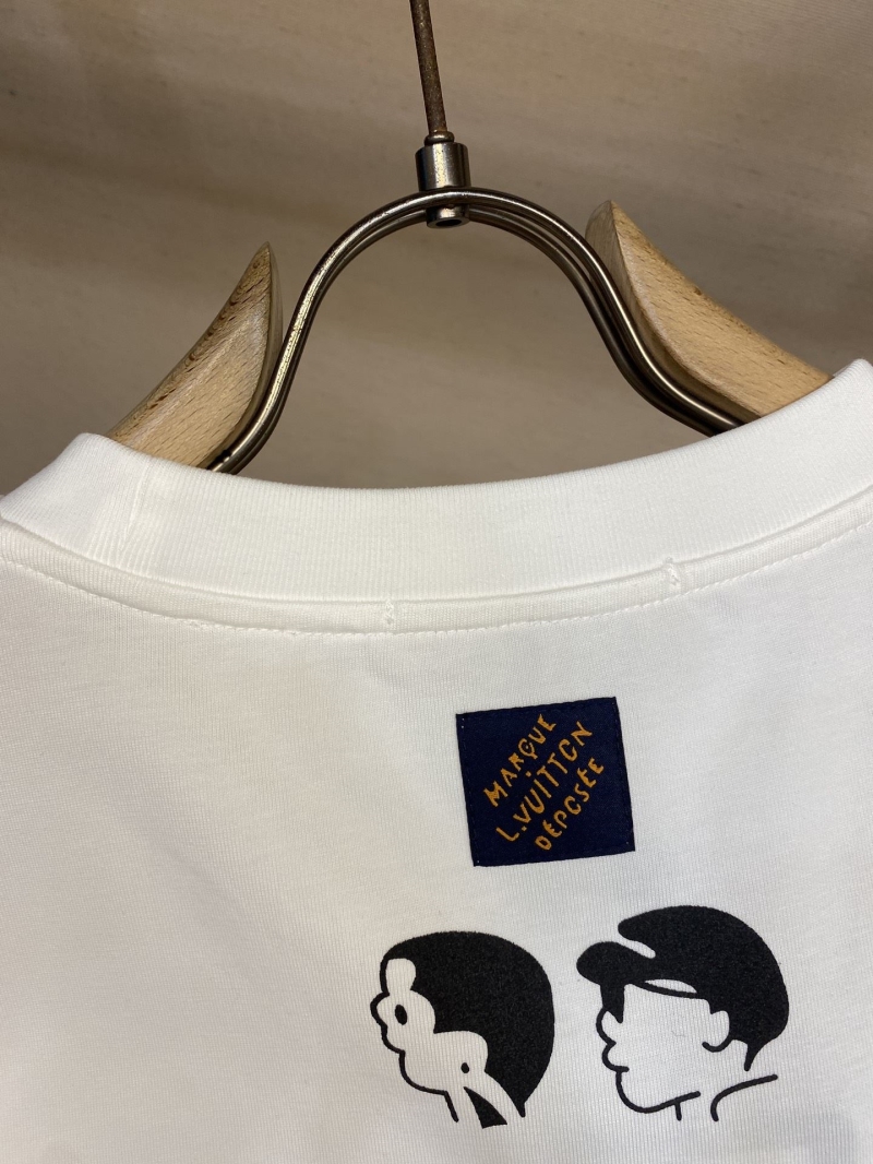 l0vis Vvtt0n shirt